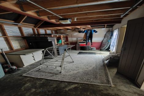 Photo of property in 162 Queens Drive, Lyall Bay, Wellington, 6022