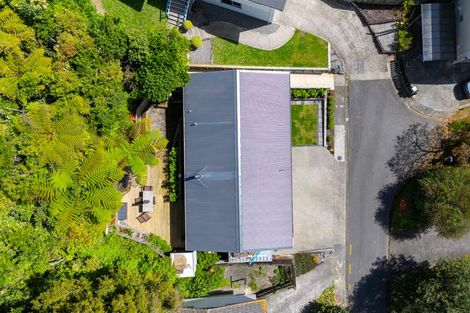 Photo of property in 20 Westhaven Drive, Tawa, Wellington, 5028