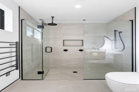 Photo of property in 38 Whiteoak Drive, 7604