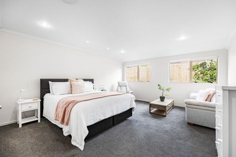 Photo of property in 30 Vermeer Place, West Harbour, Auckland, 0618