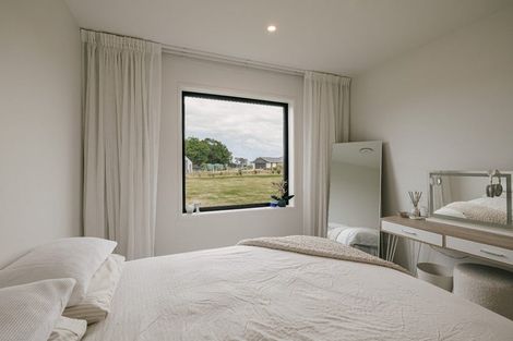 Photo of property in 16 Crown Lane, Rongotea, Palmerston North, 4473