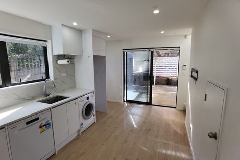 Photo of property in 46 Ayton Drive, Totara Vale, Auckland, 0629