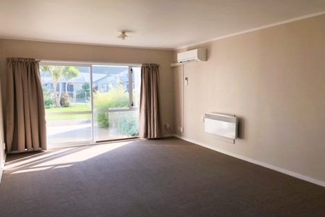 Photo of property in 95 Farmer Crescent, Taita, Lower Hutt, 5011