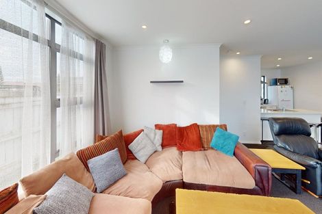 Photo of property in 50 Exeter Crescent, Takaro, Palmerston North, 4412