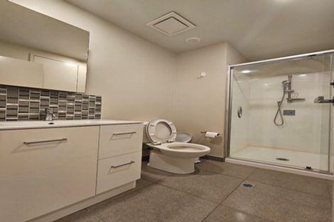 Photo of property in Shoal Haven Apartments, 305c/130 Anzac Street, Takapuna, Auckland, 0622