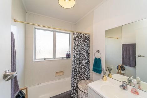 Photo of property in 13 Philip Street, Carterton, 5713