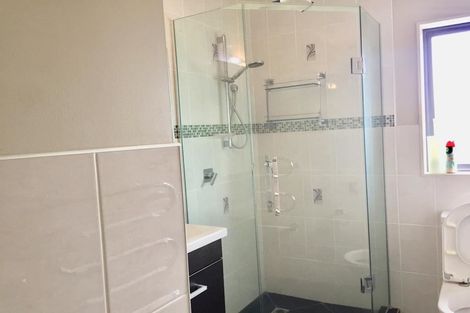 Photo of property in 18 Stottholm Road, Titirangi, Auckland, 0604