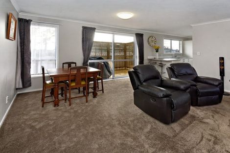 Photo of property in 181 Waimumu Road, Massey, Auckland, 0614