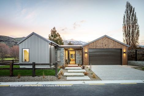 Photo of property in 15 Kamana Rise, Wanaka, 9382