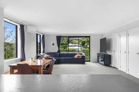 Photo of property in 14 Discovery Place, Marfell, New Plymouth, 4310