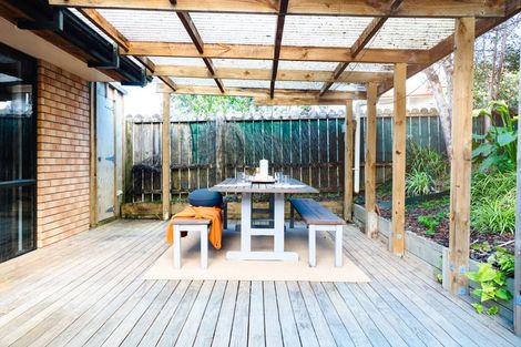 Photo of property in 30 Cabeleigh Drive, Helensville, 0800