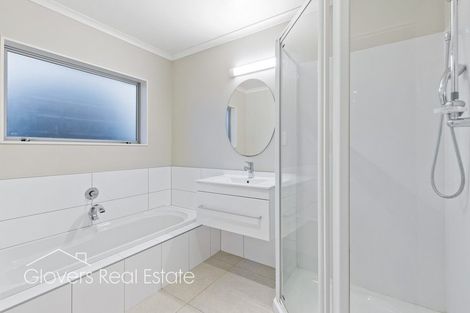 Photo of property in 6a Ava Avenue, Titirangi, Auckland, 0604