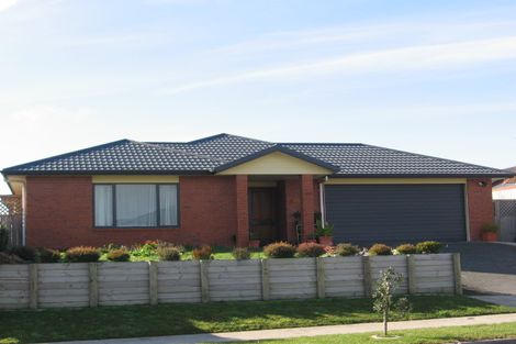 Photo of property in 12 Nottingham Drive, Hamilton East, Hamilton, 3216