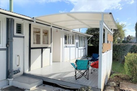 Photo of property in 15 Pikitea Road, Mangere Bridge, Auckland, 2022