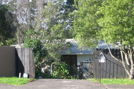 Photo of property in 6 Angeline Place, Massey, Auckland, 0614