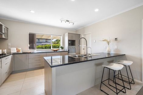 Photo of property in 231 Jeffs Road, Flat Bush, Auckland, 2016