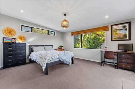 Photo of property in 14 Rosecamp Road, Beach Haven, Auckland, 0626