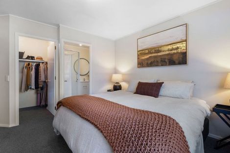 Photo of property in 33 Mcdonnell Road, Arrowtown, 9302