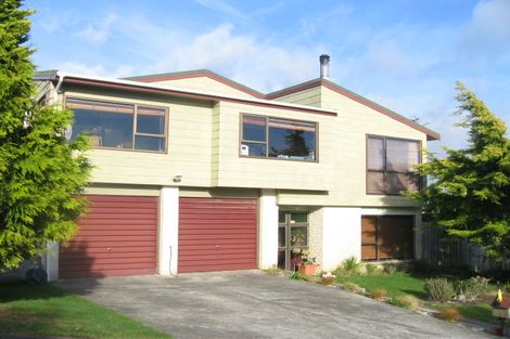 Photo of property in 20 Mercury Way, Whitby, Porirua, 5024