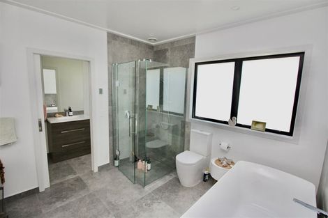 Photo of property in 70 Leeward Drive, Whitianga, 3510