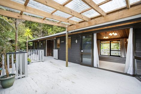 Photo of property in 99 Wirihana Road, Titirangi, Auckland, 0604