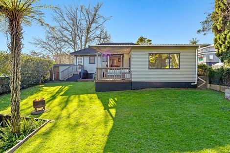 Photo of property in 14 Rosecamp Road, Beach Haven, Auckland, 0626