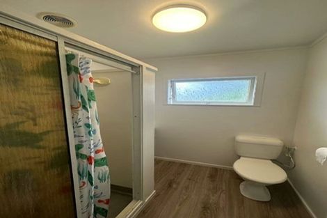 Photo of property in 1/16 Diana Drive, Glenfield, Auckland, 0627
