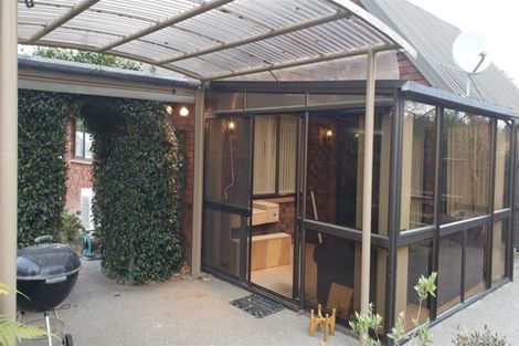 Photo of property in 3 Elsom Lane, Avonhead, Christchurch, 8042