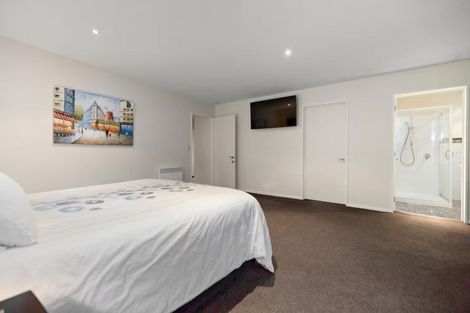 Photo of property in 11 Highview Terrace, Queenstown, 9300