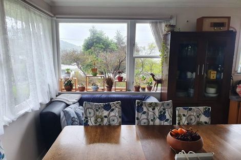 Photo of property in 1 Holmes Grove, Naenae, Lower Hutt, 5011