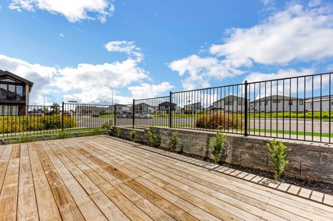 Photo of property in 2 Picnic Point Road, Hobsonville, Auckland, 0616
