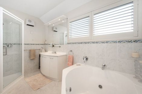 Photo of property in 44a Cook Street, Howick, Auckland, 2014