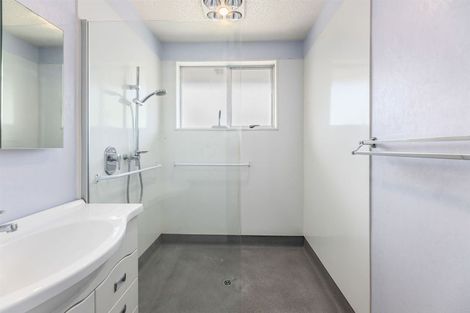 Photo of property in 15 Chipping Lane, Redwood, Christchurch, 8051