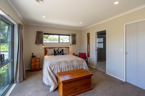 Photo of property in 4 Petrel Close, Paraparaumu Beach, Paraparaumu, 5032