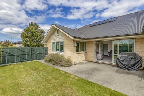Photo of property in 55 Oakwood Drive, Rangiora, 7400