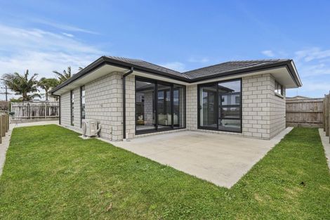 Photo of property in 5a Massey Street, Westown, New Plymouth, 4310