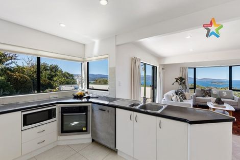 Photo of property in 49a Maungaraki Road, Korokoro, Lower Hutt, 5012