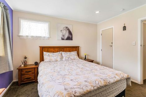 Photo of property in 1/102 Mcleod Road, Te Atatu South, Auckland, 0610