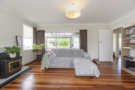 Photo of property in 18 Huruhuru Road, Massey, Auckland, 0614