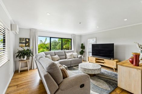 Photo of property in 18 Wiseley Road, Hobsonville, Auckland, 0618
