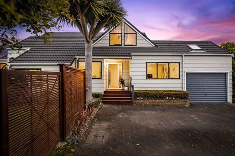 Photo of property in 50 Halberg Street, Glenfield, Auckland, 0629