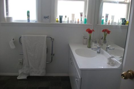 Photo of property in 14 Denvir Street, Strowan, Christchurch, 8052