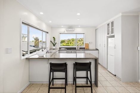 Photo of property in 20 Peter Terrace, Castor Bay, Auckland, 0620