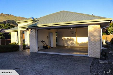Photo of property in 5 Castleview Lane, Heathcote Valley, Christchurch, 8022