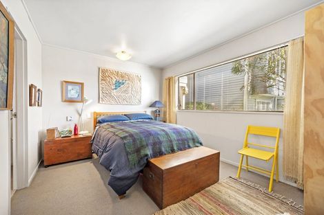 Photo of property in 74a Beauchamp Street, Karori, Wellington, 6012