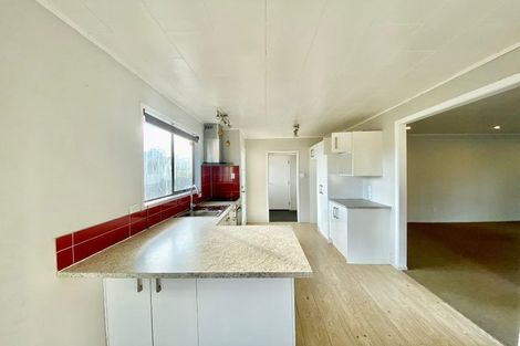 Photo of property in 15 Mon Desir Place, Manurewa, Auckland, 2102