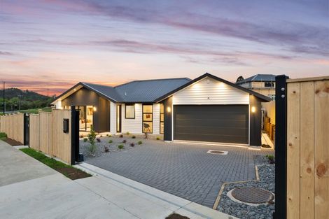Photo of property in 7 Kiokio Place, Swanson, 0614