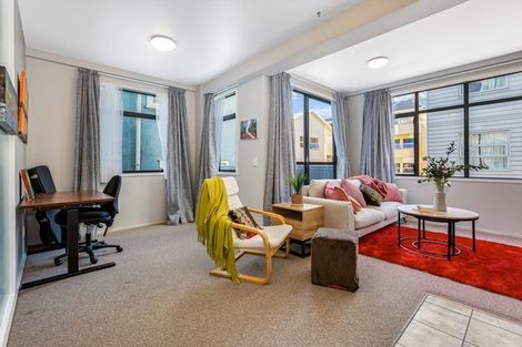 Photo of property in 2/27 Drummond Street, Mount Cook, Wellington, 6021