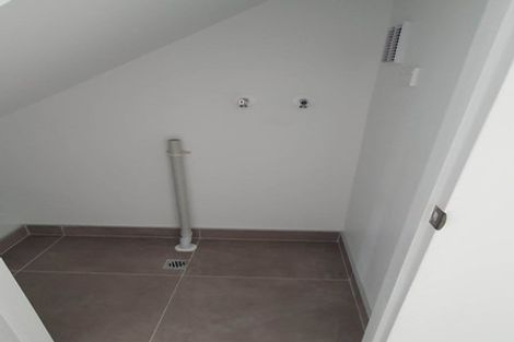 Photo of property in 7 Eileen Newey Place, Henderson, Auckland, 0612