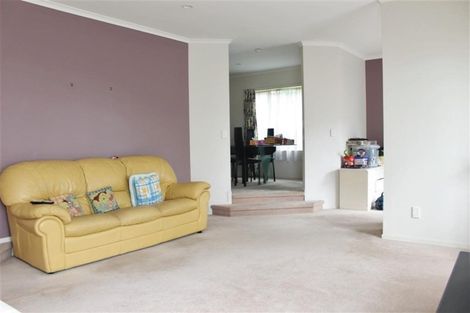 Photo of property in 84 Moyrus Crescent, East Tamaki Heights, Auckland, 2016